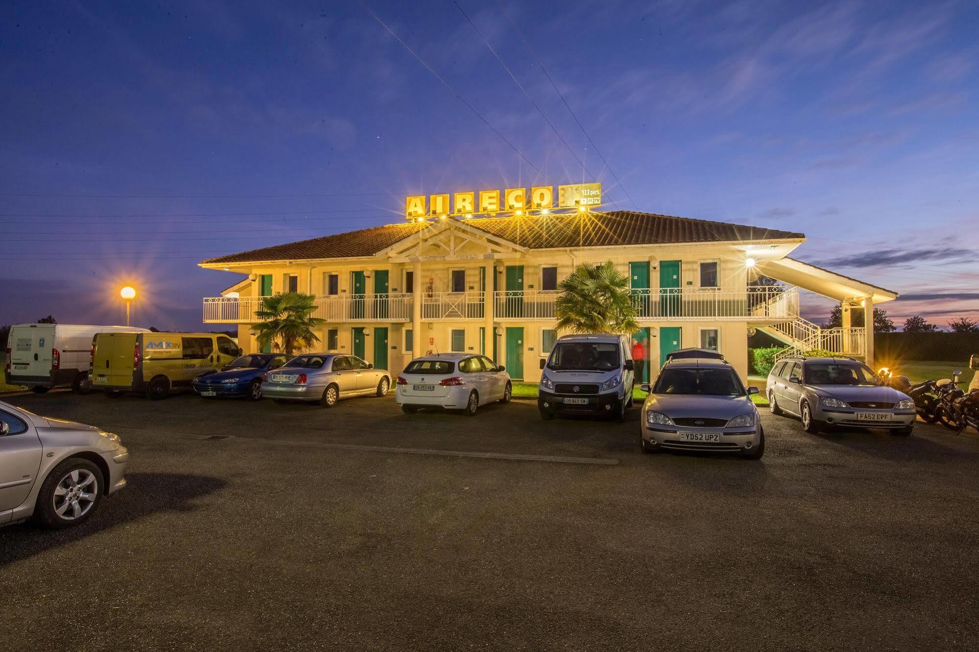 Hotel Aireco Cazères-sur-lʼAdour Esterno foto